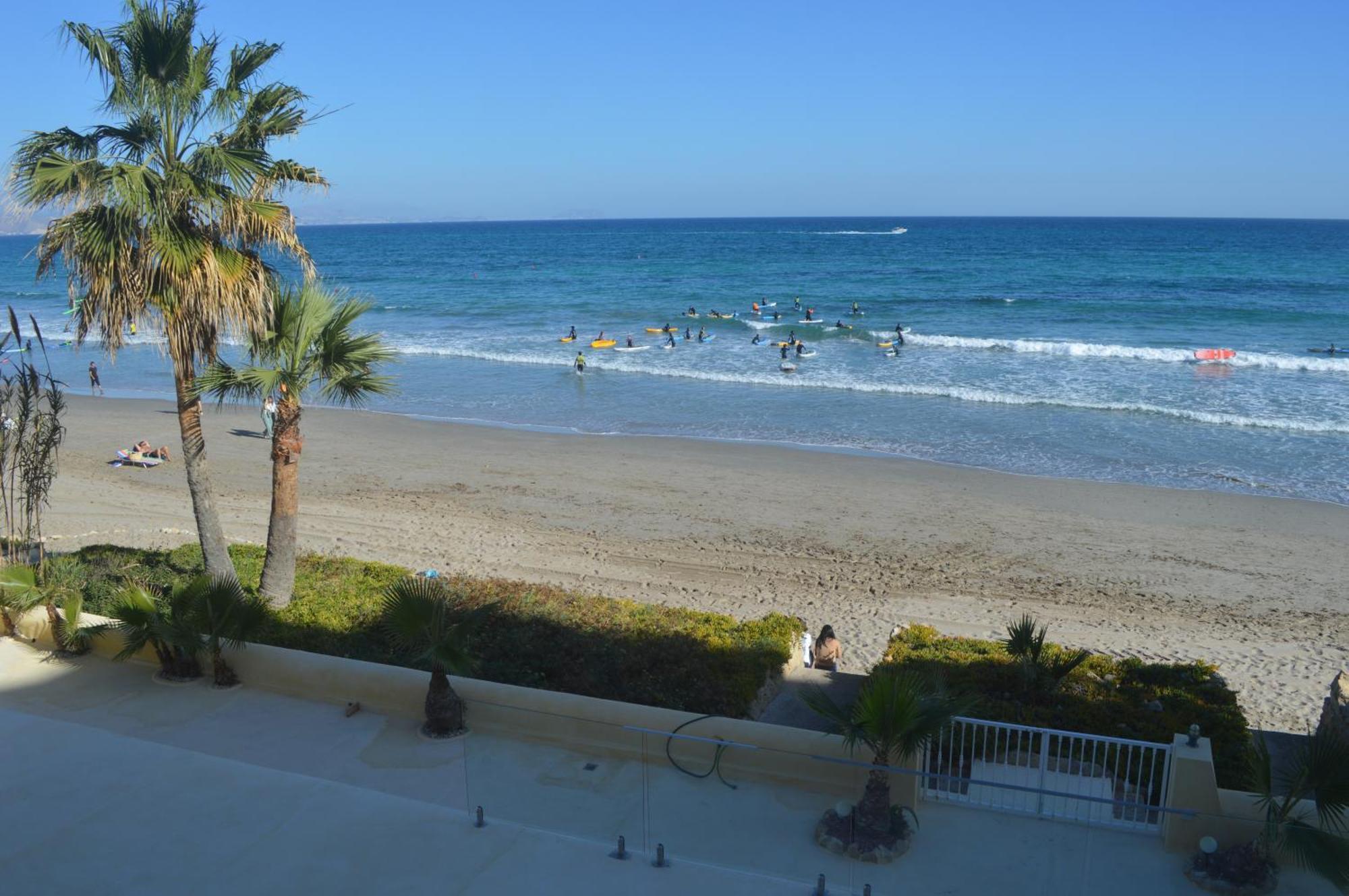 Extraordinario apartamento a pie de playa Chalet Roquetes Alicante Exterior foto