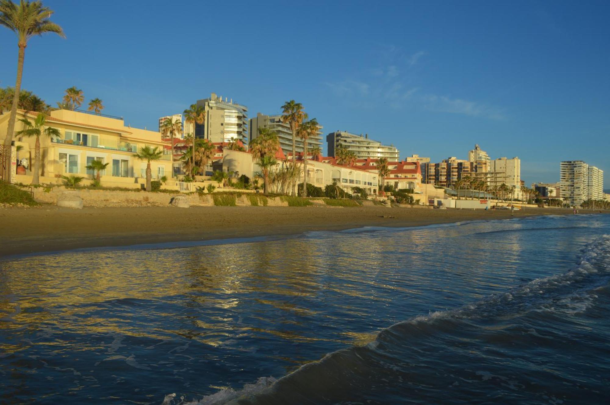 Extraordinario apartamento a pie de playa Chalet Roquetes Alicante Exterior foto