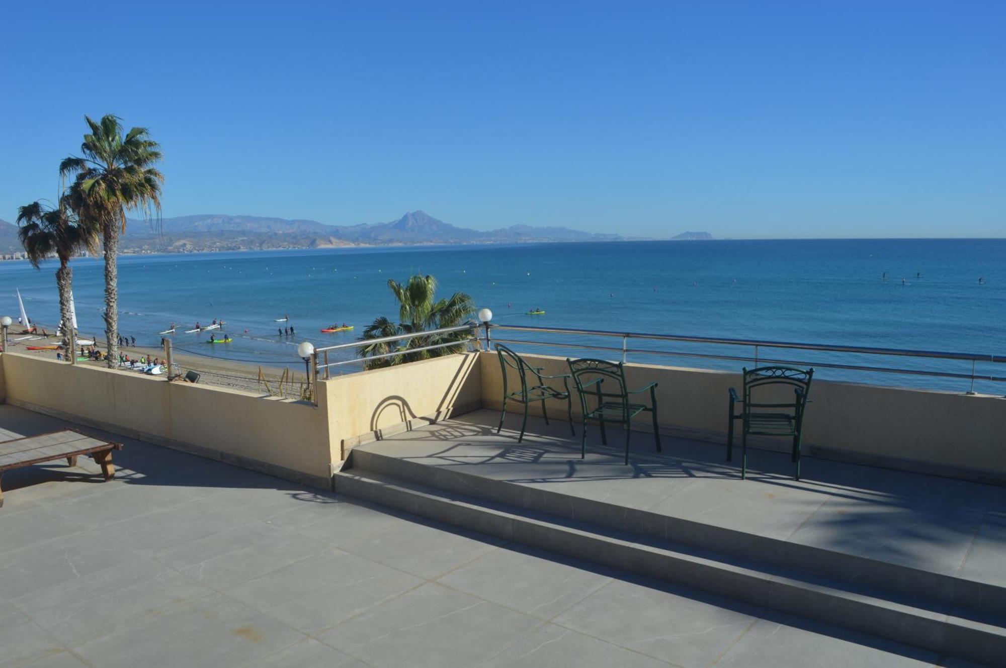 Extraordinario apartamento a pie de playa Chalet Roquetes Alicante Exterior foto