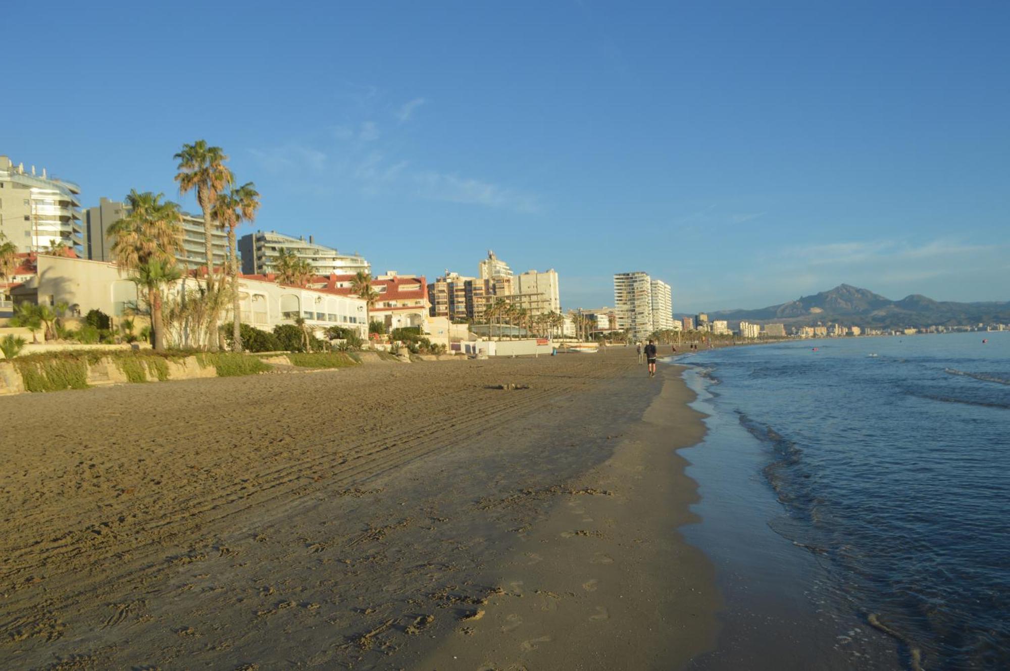 Extraordinario apartamento a pie de playa Chalet Roquetes Alicante Exterior foto