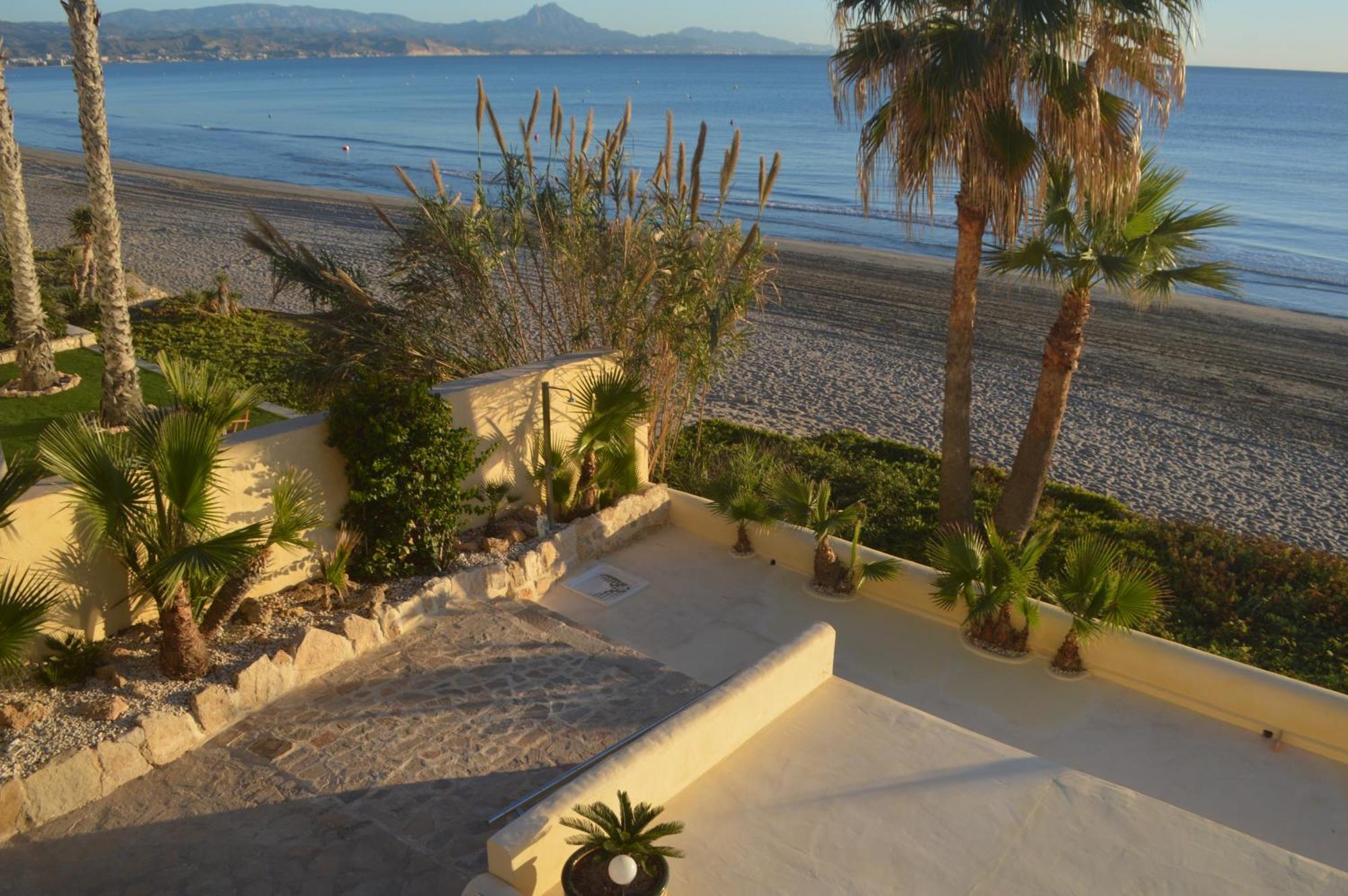 Extraordinario apartamento a pie de playa Chalet Roquetes Alicante Exterior foto